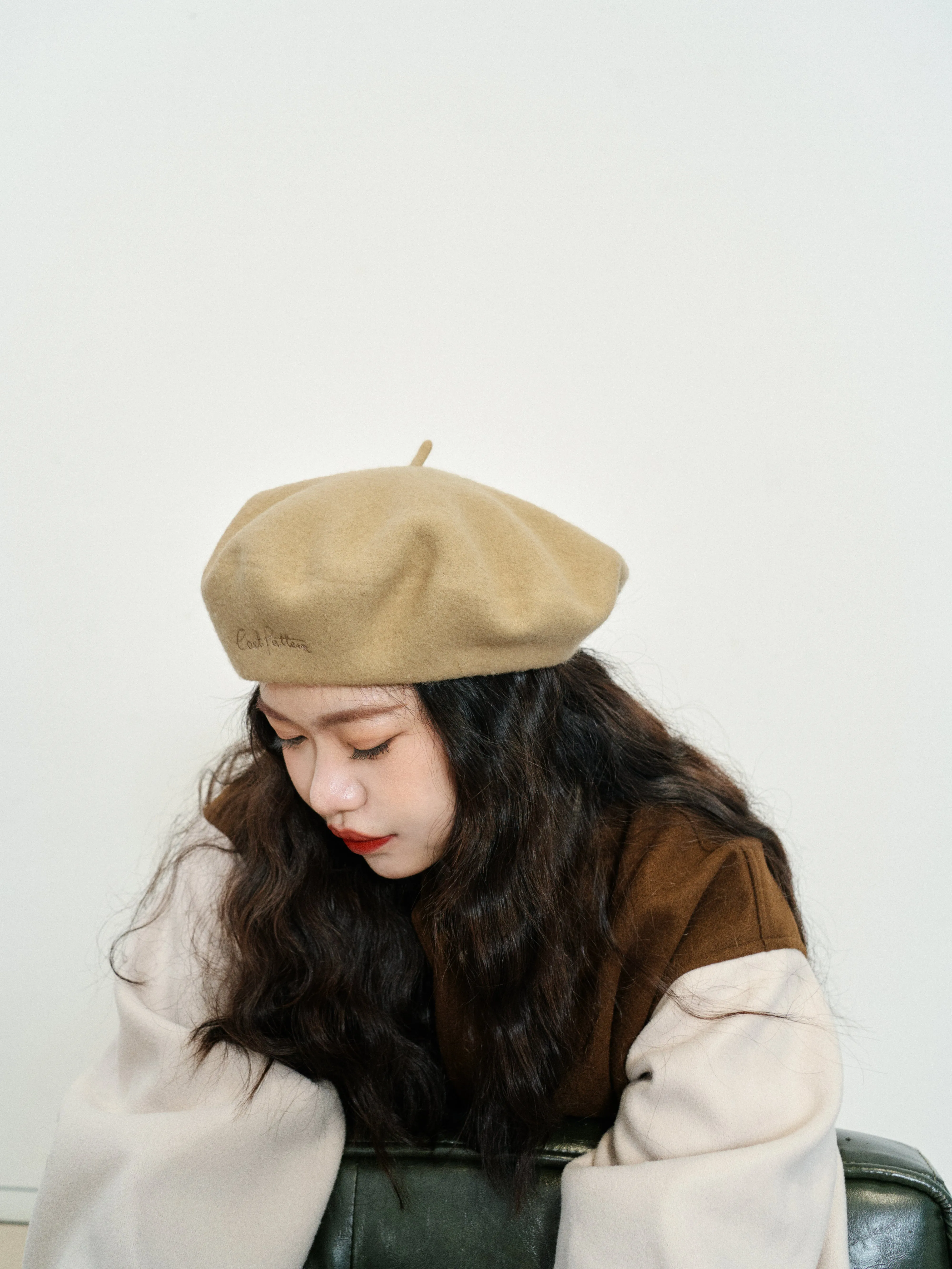 "Bon Chic" Wool Beret - Light Camel